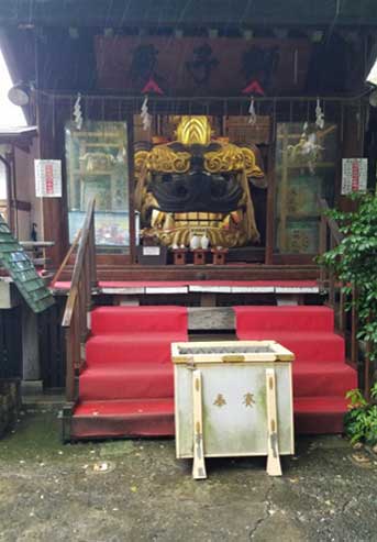 厄除天井大獅子